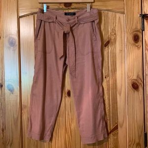 Liverpool Linen-Blend Cropped Pants